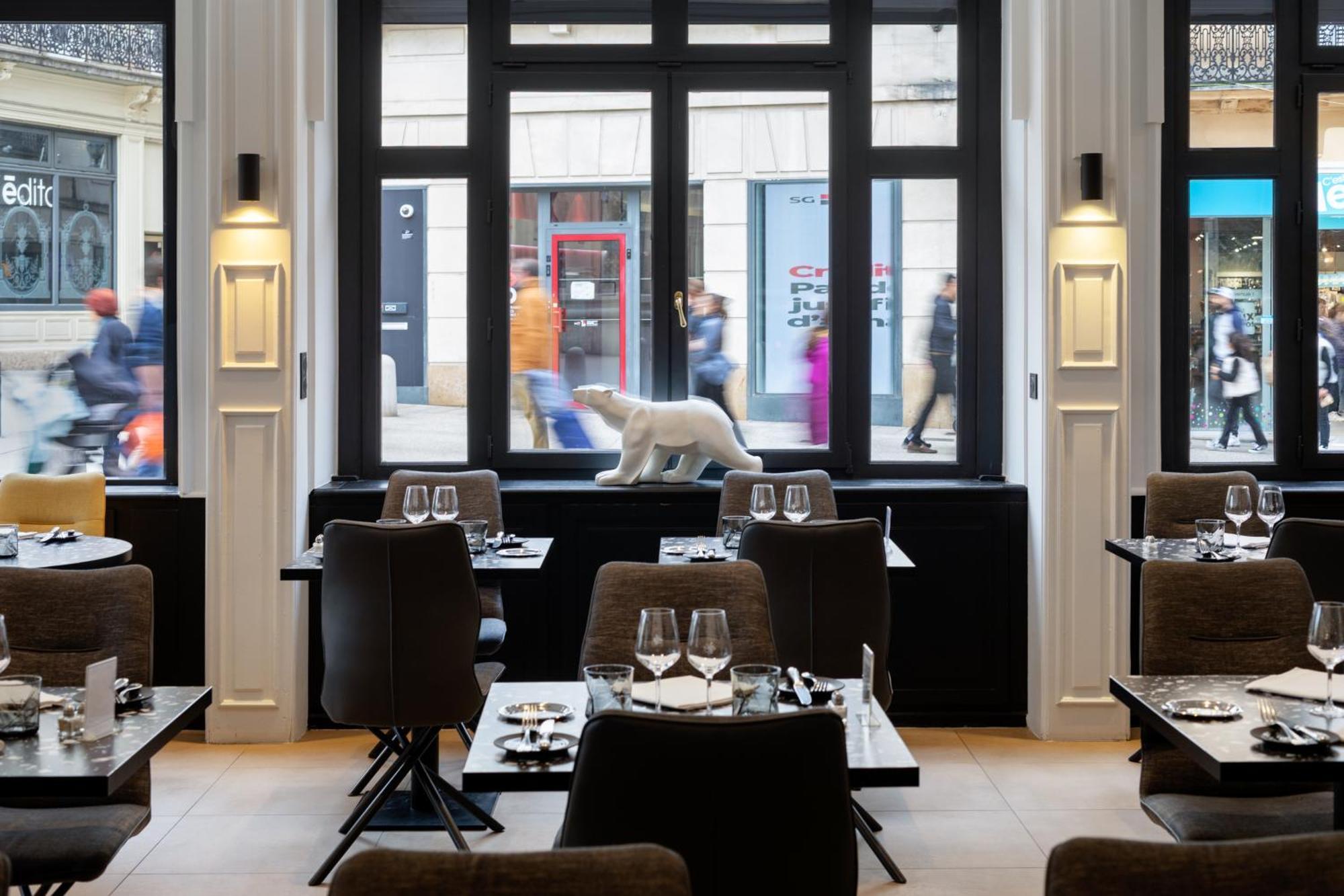 Logis Darcy Centre Hotel 4*